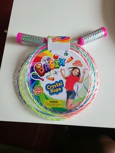 JA-RU Hot Rainbow Crystal Jump Rope Lazer Manici Età 6+ Divertimento Esterno ROSA - Foto 1 di 2
