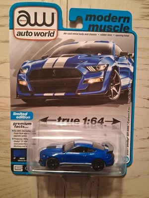 Auto World Modern Muscle Velocity Blue 2021 Shelby GT500 Fibra de Carbono Track Pack Foto 1 de 3