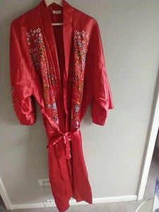 Vintage Pflaumenblüte Damen KIMONO MORGENMANTEL bestickt ROT Garten Blumen Gr. L - Bild 1 von 9