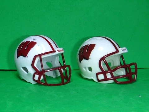 Wisconsin Badgers Pocket Pro Football Helmets Riddell  (2) Cover