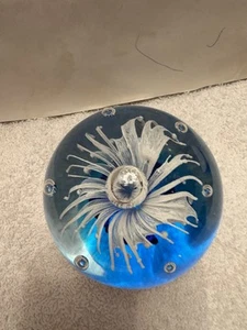 Vintage Art Glass Hand Blown Paperweight White Blue Flower Controlled Bubbles - Picture 1 of 7