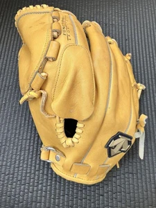 Descente Left-Handed Softball Pitcher Glove New Unused Softball Mitt - Picture 1 of 6