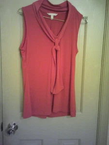 Blusa de mujer marca Banana Republic, talla M. Color rosa intenso. Sin mangas. cuchara Nec - Imagen 1 de 2