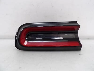 LUZ TRASERA IZQUIERDA DODGE CHALLENGE OEM 2015 - 2017 2018 2019 2020 2021 2022 2023 Foto 1 de 4