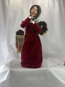 Byers' Choice Caroler Victorian Adult Lady 2010 Wreath Bag  Gifts 12” Approx - Picture 1 of 12