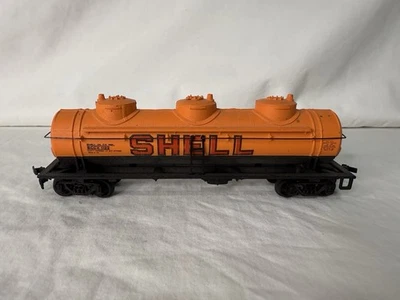 HO Scale BACHMANN Shell Oil Three Dome Tanker Train Car Vintage SCCX 1122 - Image 1 of 4