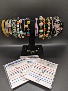 Lot of 18 Vintage to New Bracelets Cuff Snake Chain Beaded - Picture 1 of 6