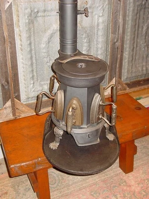 Antique Cast Iron 6 Panel Sad Iron Laundry Heating Stove Wood Coal 6 Irons Board - Image 1 of 4