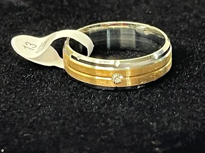 Alianza de boda de oro y plata de tungsteno con una sola piedra transparente para hombre 13 Foto 1 de 4