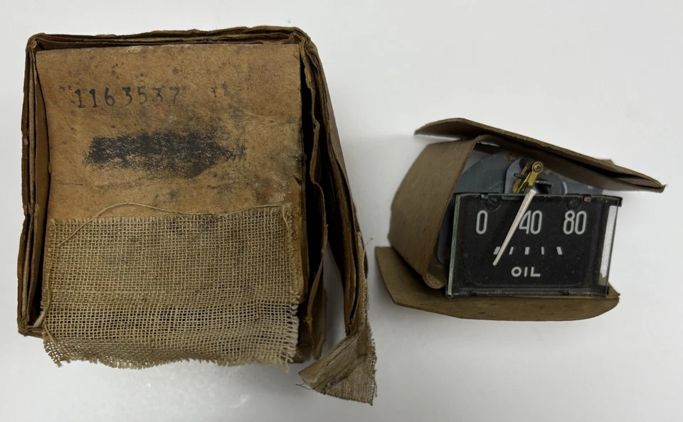 Nuevo medidor de aceite de stock antiguo para modelos Chrysler Mopar 1942-48 #1163537 Foto 1 de 1