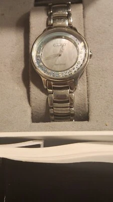 Precioso reloj eco drive mujer. Foto 1 de 4