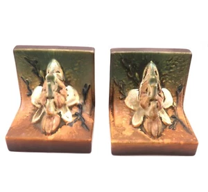 COLLECTIBLE PAIR ROSEVILLE POTTERY BOOKENDS MAGNOLIA PATTERN CA 1940's - Picture 1 of 5