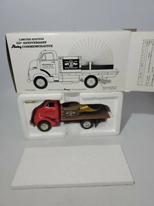 1ST GEAR JAMES INDUSTRIES 50 YEARS SLINKY 1952 GMC FLATBED 1/34 DIECAST 19-1315 - Picture 1 of 3