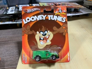 HOT WHEELS PREMIUM LOONEY TUNES FUNNY MONEY ARMORED TRUCK REAL RIDERS - Picture 1 of 1