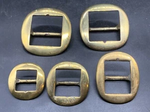 VINTAGE / ANTIQUE HORSE BRASS BUCKLES MOUNTS FOR REIGNS   - Picture 1 of 8