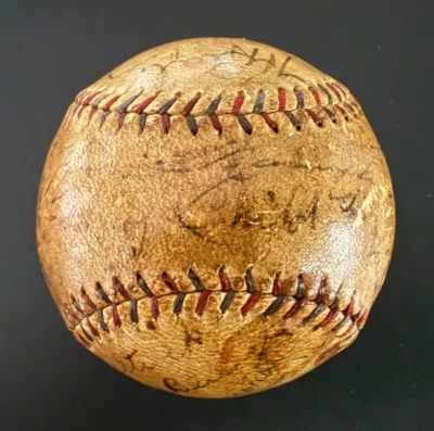 1930 Washington Senators, TEAM SIGNED Ball (Harry Child - Very rare) ++ - Image 1 of 4
