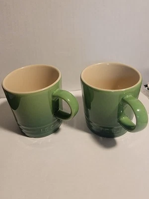 JUEGO DE 2 nuevas tazas de café espresso Le Creuset 3,38 oz, 100 ml acabado brillante verde bambú Foto 1 de 4