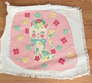Marco o almohada cosida a mano vintage de 13x14" con flores rosadas para gato gatito - Imagen 1 de 11