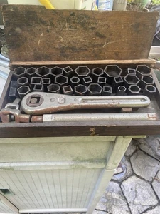 Antique - Frank Mossberg Ratchet/Socket Set No 350 - (Patent 1913) Made in USA - Picture 1 of 23