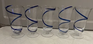 Pier 1 Swirline Kobaltblau Fuß 14 Unzen Glas Kunst Glas 5er Set - Bild 1 von 9