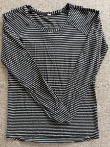 Lululemon Emerald Long Sleeve - Modern Stripe Heathered Black White - size 6 - Picture 1 of 4