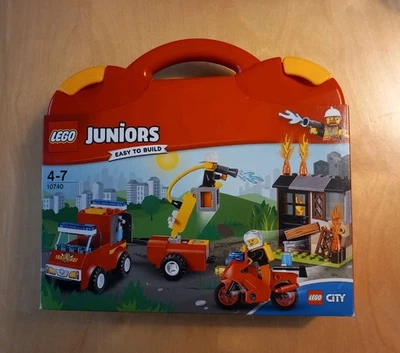 Lego Juniors Löschtrupp 10740 Easy To Build Feuerwehr Koffer ab 4 Jahre - Bild 1 von 4