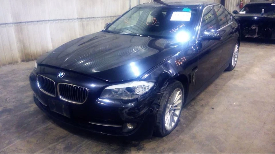 11 - 11 BMW 535I Transfer Case  E583288 - Image 1 of 4