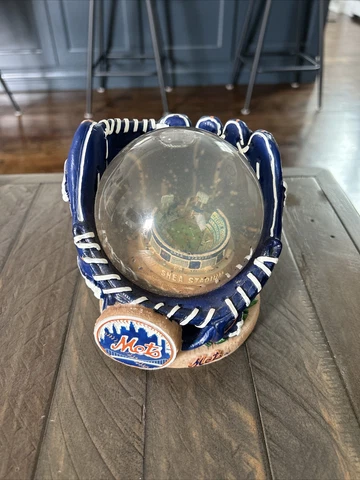 NEW YORK METS SNOW GLOBE - GLOVE SHEA STADIUM/5000 Read Cover
