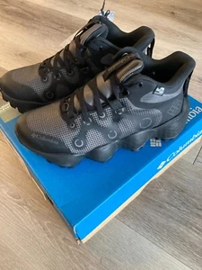 *NEW* Columbia Escape Thrive Endure Women’s Size 6 Hiking Black Waterproof Boots - Picture 1 of 7