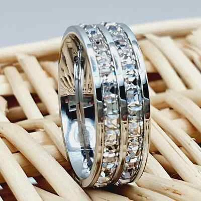 Anillo de aniversario de titanio para él y ella - Anillo de boda de 8 mm con banda de diamantes de circonita cúbica Foto 1 de 4