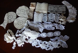Lot Vintage Lace Pieces mix Great for Doll Teddy Bear Clothes crafts Sewing - Bild 1 von 8