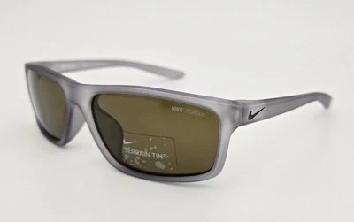 Gafas de sol deportivas Nike NUEVAS Chronicle CW4655 color 012 mate plata 59 terreno Foto 1 de 4