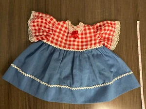 Lindo vestido a cuadros para muñeca bebé falda azul - Imagen 1 de 8
