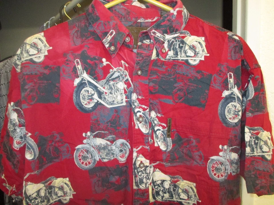 CAMISA DELANTERA BOTÓN DE CLEARWATER - M - MOTOCICLETAS - NEGRO/BLANCO/GRIS/BRONCEADO SOBRE ROJO Foto 1 de 1