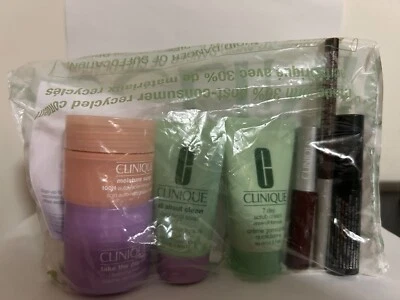 Clinique 8 PCS Travel Size Makeup Deluxe Sample Gift Set Green Bag - Image 1 of 4