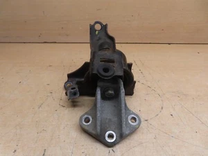 2015 Suzuki Vitara SZ5 Allgrip MK4 DDIS - Upper Gearbox Mount (B32) - Picture 1 of 3