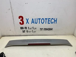 Mercedes Clase C C220 2006 alerón trasero y luz de freno 2037900688 pintura C775 - Imagen 1 de 11