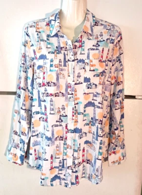 BLUSA MANGA LARGA ESTAMPADO FARO BLANCO CHICO'S DE COLECCIÓN CON BOLSILLOS TALLA 1 8/10 M Foto 1 de 4