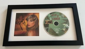 Taylor Swift Showgirl signed handsigniert gerahmt CD Display BAS zertifiziert #1 - Bild 1 von 4