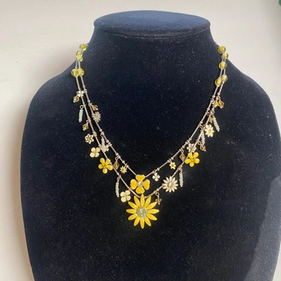 Collar de 2 hebras flor esmalte amarillo diseño danés peregrino Foto 1 de 4