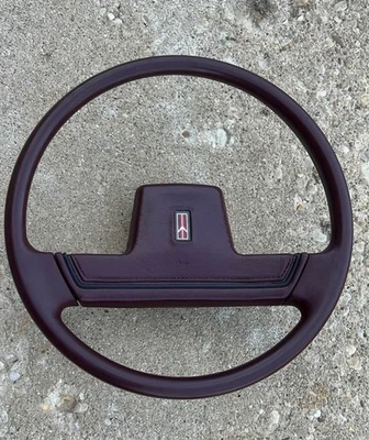 Volante Oldsmobile Cutlass Supreme Salon 88 98 Regency 1982-1994 Foto 1 de 4