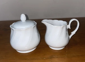 Sheffield Bone White Sugar Bowl & Creamer Fine Porcelain Made In Japan - Picture 1 of 5