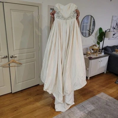 Amazing Couture Dupioni Silk Paloma Blanca Wedding Dress  - Image 1 of 4