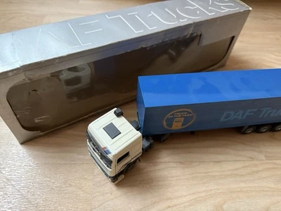 Renault 95CF  Szm mit Auflieger, Maßstab 1:50   OVP  Corgi - Bild 1 von 4