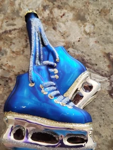 NEU Mundgeblasenes Glas Paar blaue Schlittschuhe Weihnachtsschmuck 6" - Bild 1 von 6