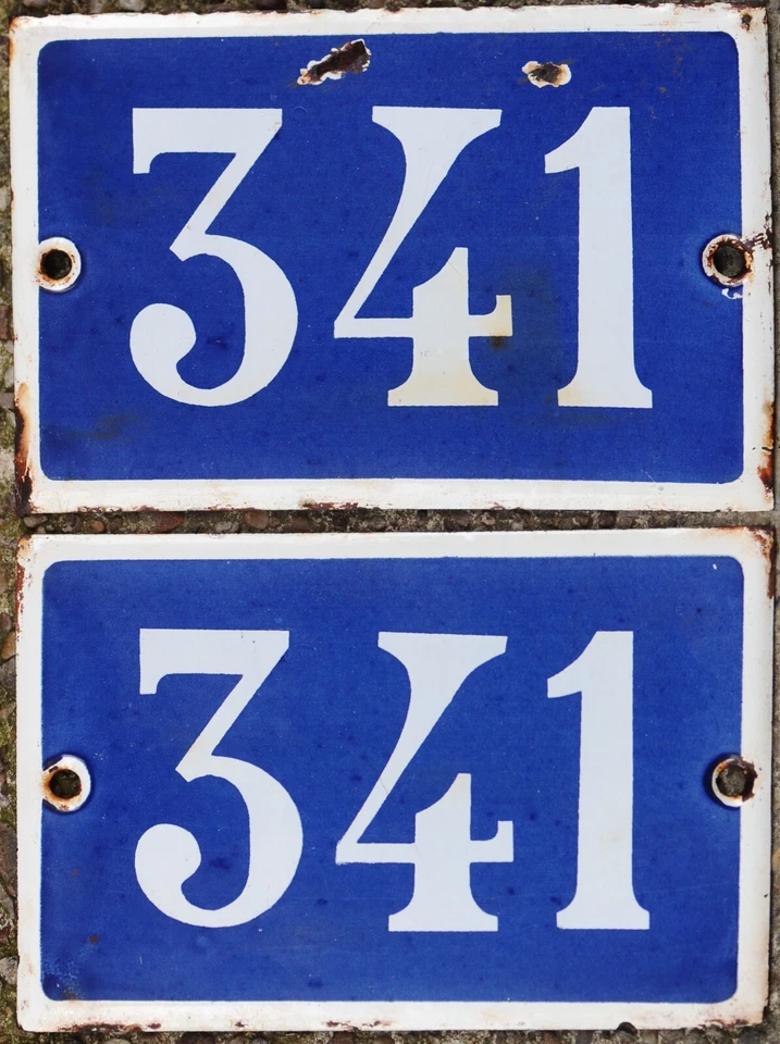 Antiga casa francesa azul número 341 porta portão parede cerca placa placa placa - Imagem 1 de 1