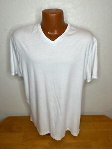 Men's Robert Graham Classic V-Neck T-Shirt Extra Large XL - White - Cotton