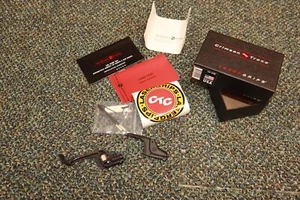 Crimson Trace # LG-448 Red Laser Sight for Springfield Armory XD & XDM - Picture 1 of 13