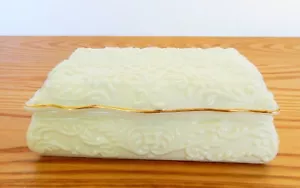 Lovely vintage Formalities by Baum Bros cream color porcelain lidded trinket box - Picture 1 of 10