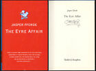 Jasper Fforde PODPISANY Z AUTOGRAFEM The Eyre Affair HC 1st Ed 1st + BONUS Pocztówka